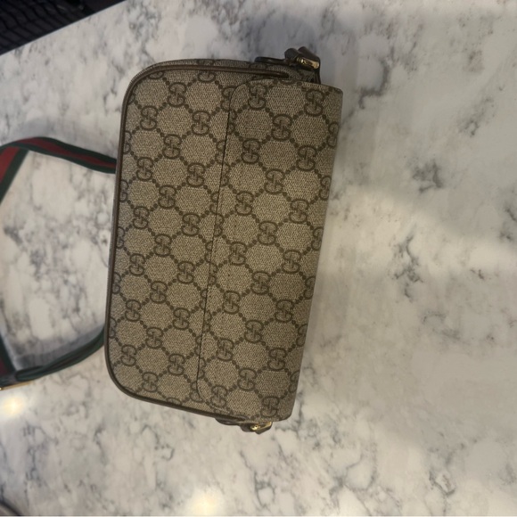 Gucci Beige and Brown Crossbody Bag with Green and Red Strap - Picture 4 of 4